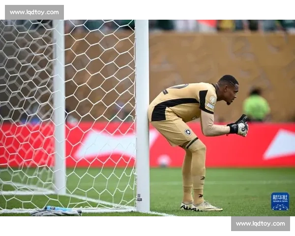 帕尔梅拉斯铁卫加时染红!116 分钟两黄变一红,10 人应战惊险晋级世俱杯八强