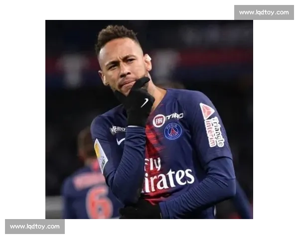 月薪 522 万！内马尔重返桑托斯魔鬼训练，保级生死战在即秀肌肉状态